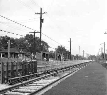 50c.  Station-Higbie Ave-Temp Sta-Tracks-Laurelton (View NE) - 08-16-58 (Faxon, Jr.-Keller).jpg (110019 bytes)
