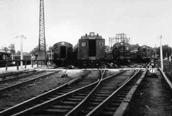 68.  MU Trains-Old MU Yard-Valley Strm-9-14-32 (Keller).jpg (79780 bytes)