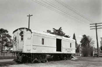 Brush Car 498846-on siding-E. Williston-5-1-54.jpg (86758 bytes)