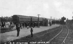 Station-Camp Upton-Train-1917 (Bayles-Keller).jpg (40198 bytes)