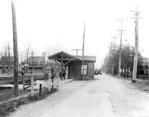 Station-Inwood - c. 1928.jpg (71865 bytes)