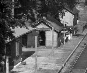 Station-Ronkonkoma-Temporary Depot-New Depot-View E-1940 (Sommer-Keller).jpg (117911 bytes)