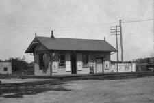 Station-Calverton-c.1895.jpg (78841 bytes)
