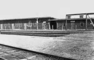 Station-CampUpton-TktOfc-1918 (Bayles-Keller).jpg (51681 bytes)