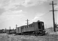 DD1-Freight-Corona Yard Lead - Flushing Mdws (View NE) - c. 1949 (Faxon, Jr.-Keller).jpg (83512 bytes)