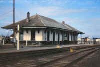 Greenport-Station_viewNW_1968.jpg (59352 bytes)