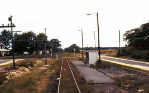 Station-Jamesport-View West from Rear of Train-08-13-64 (Makse-Keller).jpg (65475 bytes)