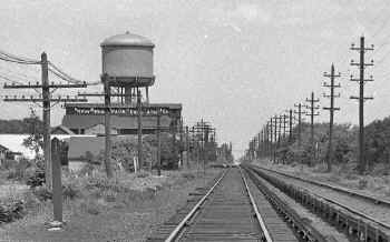 New-Hyde-Park_Coal_viewE_c.1944.jpg (115194 bytes)