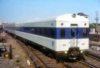 Parlor-Morris-Park-2000_Train-206-eastbound-leaving-Jamaica_5-22-81_Huneke.jpg (84390 bytes)