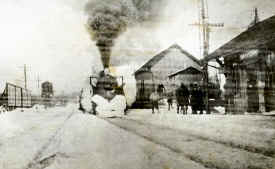 Smithtown-station-winter_1925_viewE.jpg (71150 bytes)