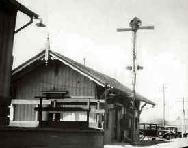 Station-Smithtown-c. 1928 (Maggie Land Blanck archive).jpg (26694 bytes)