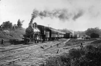 4-4-0 D55a No. 80-Wading  River Train-Leaving Huntington-1904 (H. Fullerton-Keller).jpg (95424 bytes)