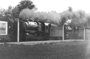 G5s-32-DblHdg-Trn12-Shinnecock Express-Central-Islip-1930 (G. Ayling-Keller).jpg (51586 bytes)