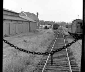 Station-Southampton-View W from Train - 06-20-55 (Faxon-Keller).jpg (66623 bytes)