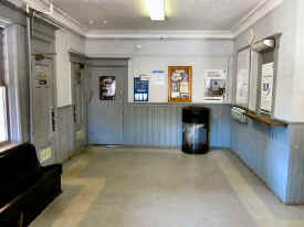 oakdale-station interior.jpg (45796 bytes)