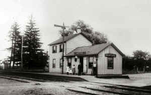 Station-Medford-Blk Signal-1910.jpg (79856 bytes)