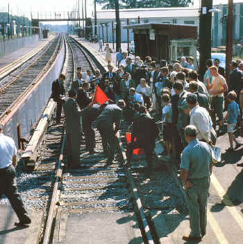 LIRR - Wantagh Elimination - Gold Spike Ceremony - 8-24-66.JPG (237464 bytes)