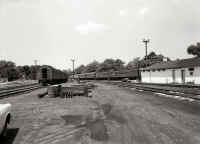 Yard Scene-Trains-Crew Shanty-Oyster Bay-6-14-70.jpg (102644 bytes)