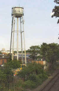 atlasterminalwatertower.jpg (69039 bytes)