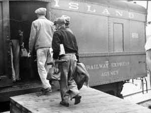 Montauk -Penn-Station_Going-Fishing_Rudolph-Hoffman_c.1930s.jpg (73524 bytes)