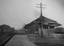 Bayport-Station_viewE_c.1920.jpg (75082 bytes)