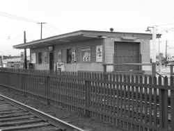 Station-Bethpage -View NW - 1967 (Keller-Keller).jpg (92706 bytes)