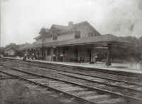 Station-Exp-Hse-Quogue-1909.jpg (97713 bytes)