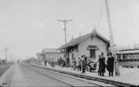 Station-Northport-Exp-Hse-Northport Traction-c. 1910.jpg (56431 bytes)