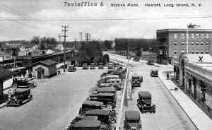 Hewlett-Station-Plaza_c.1928_DaveMorrison.jpg (113903 bytes)