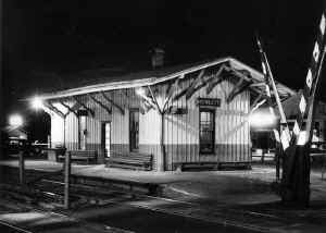 Hewlett-Station_1953_DaveMorrison.jpg (103066 bytes)