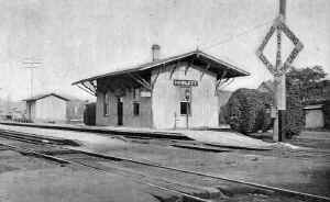 Hewlett-Station_ViewNE_c.1906_Morrison.jpg (107374 bytes)