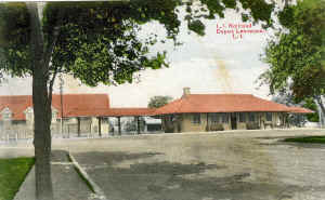 Lawrence-Station_viewW_c.1908_Morrison.jpg (127151 bytes)