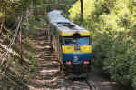 lirrDE30AC-412,413-C3cars-Train651SmithtownNeilFeldman.jpg (180973 bytes)