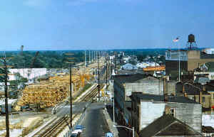 Station-Freeport-Grade Elimination-View E-c. 1958 (W. Gilligan).jpg (150567 bytes)