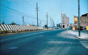 Station-Freeport-Sunrise Hwy-View E-c.1955.jpg (82555 bytes)