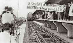 Hicksville-Station-elevated-opening_9-12-64.jpg (36293 bytes)