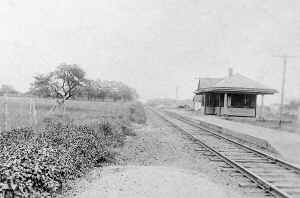 holtsville-station_1912.jpg (70740 bytes)