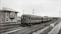 23-MP41 1006 and train past J tower-Jamaica-c.1913.jpg (96141 bytes)