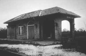 Station-Salisbury Plains (View NW) - c. 1940 (Huneke).jpg (66533 bytes)