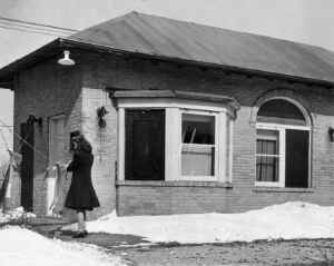 Station-Salisbury Plains as Private Residence - 1947 (Huneke).jpg (95543 bytes)