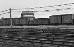 G5s-27-Train 635-West-Hillside-Holban Yard-View_Henjes-Coal_ SE-09-02-37 (Votava-Keller).jpg (88290 bytes)