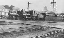4-4-0-No.86-Two-Trains-Jamaica-c.1890.jpg (73374 bytes)
