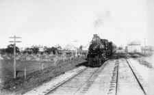 D55a-77-Train-East-Hampton-1899.jpg (51946 bytes)