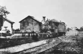 LIRR 4-4-0-Train-at Station-Port Jefferson-View E - 1878  (Brainard-Keller).jpg (94669 bytes)