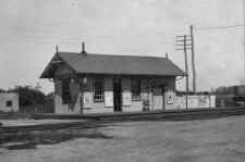 Station-Calverton-c. 1895.jpg (44676 bytes)