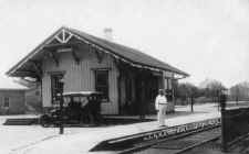 Station-Cedarhurst - c. 1900.JPG (36064 bytes)