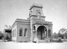 Station-Garden City-CRRLI-c.1878-3.JPG (114847 bytes)