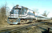 lirr262PortJeffBobGianuzzi04-03-77EM.jpg (76960 bytes)