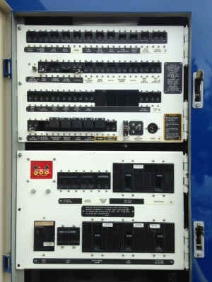 DEDM-electrical-cabinet_5-17-18_Farkash.jpg (76914 bytes)