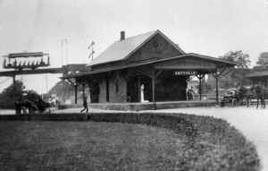 Station-Amityville-Huntington RR Trolley on Trestle-View NW-c. 1910 (Keller).jpg (77608 bytes)